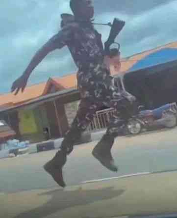 Money where go make police turn Airbender for my case na hin I dey find | MirrorLog